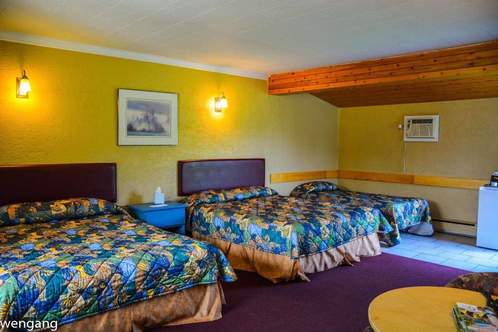 Auberge Godard Nominingue ภายนอก รูปภาพ